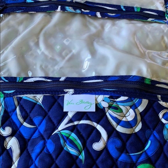 Vera Bradley 4 zippered pocket organizer NWT❣️ - Picture 3 of 7